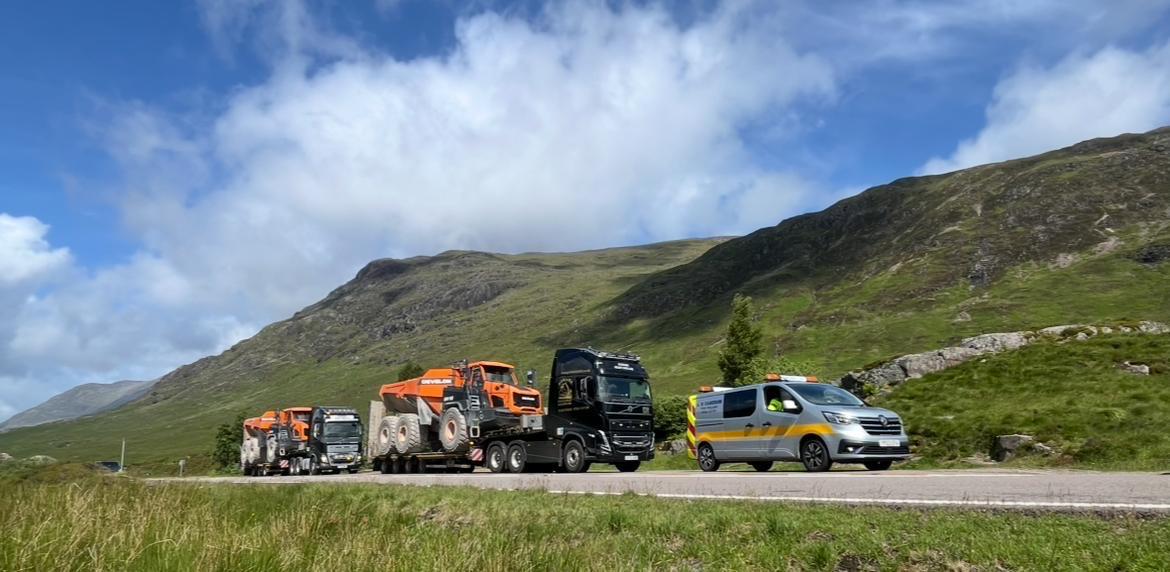 Van escort support for abnormal load transport