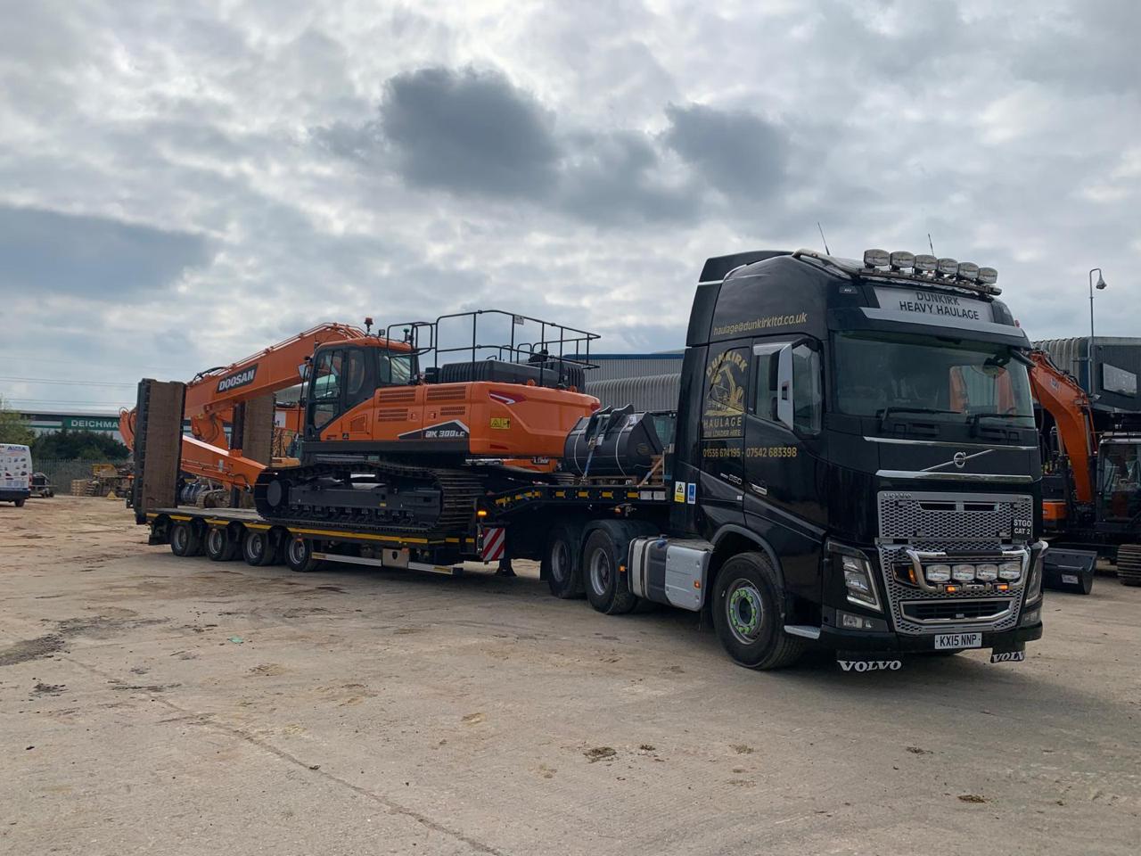 Excavator on Dunkirk low loader